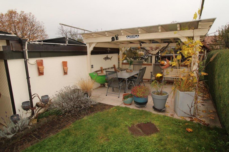 �berdachtzer Sitzplatz Doppelhaush�lfte Gottmadingen