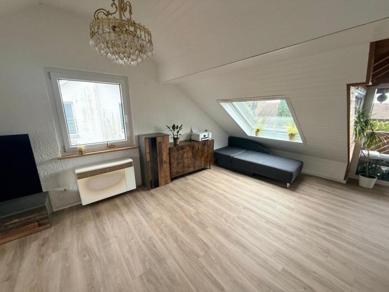 Wohnzimmer Radolfzell Dachgeschosswohnung 2,5 Zimmer Whg. Radolfzell / Weinburg mit 86m� Garten