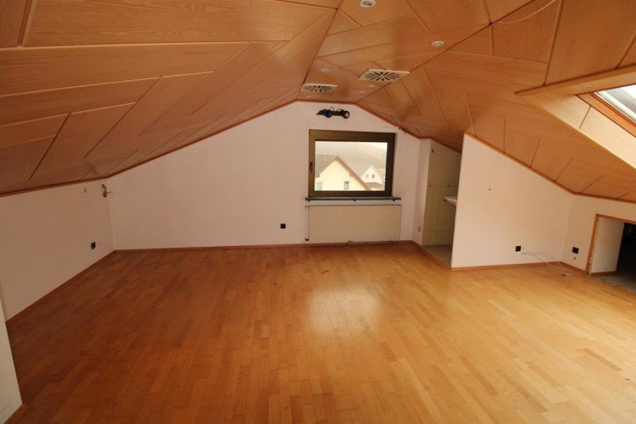 Zimmer DG Einfamilienhaus Aach