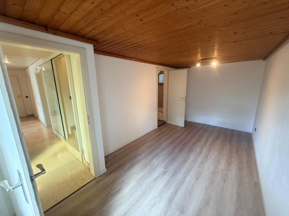 Zimmer UG Einfamilienhaus Gailingen