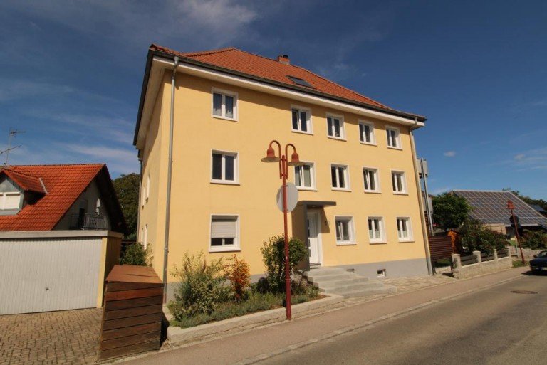 Aussenansicht Rielasingen-Worblingen Wohnung 5 Zi. Whg. mit sonnigen Balkon und Einzel-Garage - nur 3 WE