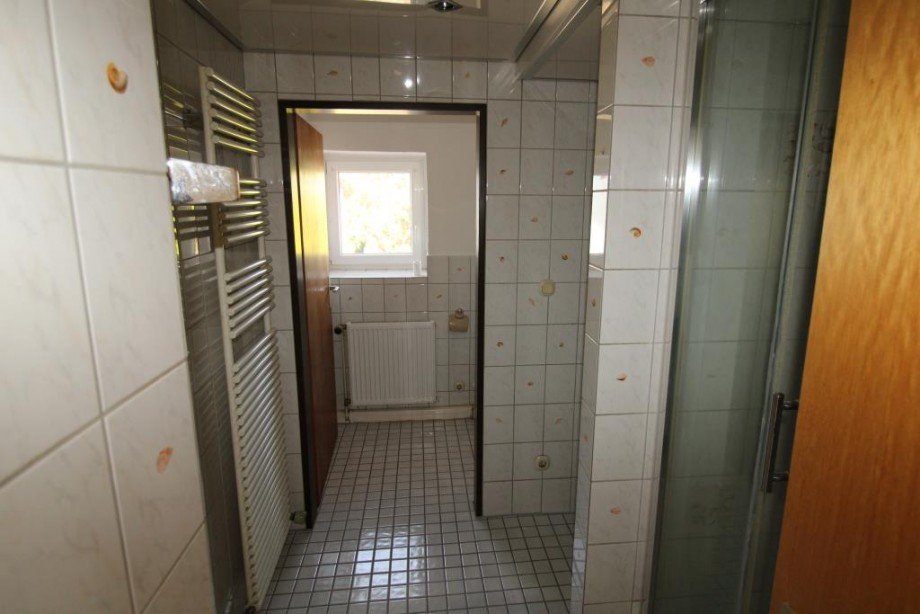 Badezimmer mit Fenster Wohnung Rielasingen-Worblingen