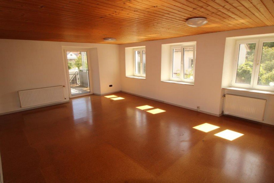 Wohnzimmer mit Balkonzugang Wohnung Rielasingen-Worblingen